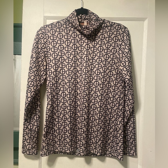 Alexa Chung designer turtleneck - Picture 3 of 3